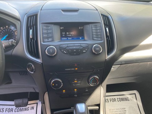 Used 2016 Ford Edge SE image 23