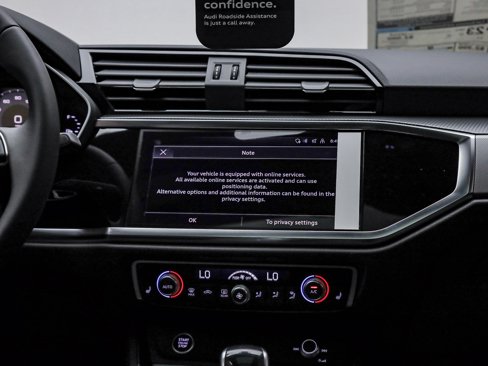 New 2025 Audi Q3 2.0T Premium image 16