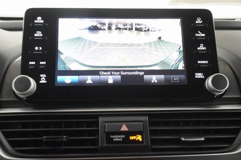 Used 2018 Honda Accord Touring image 31