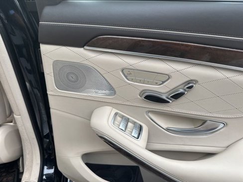 Used 2018 Mercedes-Benz S 560 Sedan image 30