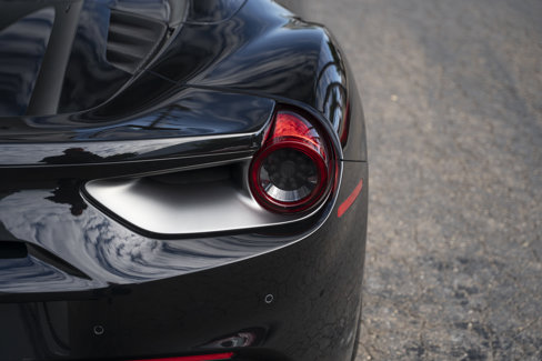 Used 2018 Ferrari 488 Spider image 14