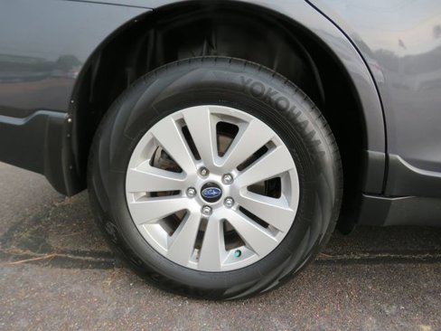 Used 2019 Subaru Outback 2.5i image 18