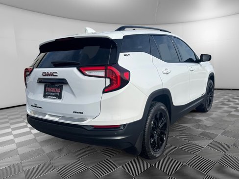 Used 2022 GMC Terrain SLT w/ Infotainment Package II image 7