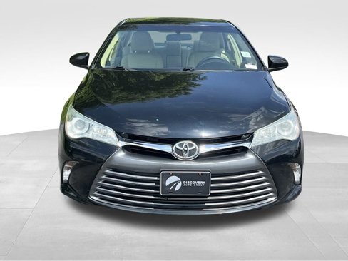 Used 2016 Toyota Camry LE image 4