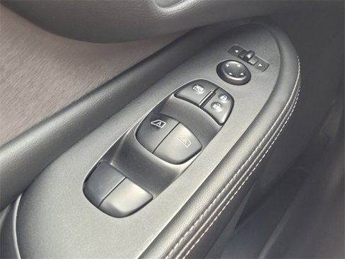 Used 2023 Nissan Murano SV image 30