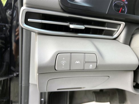 Certified 2023 Hyundai Elantra SEL image 15