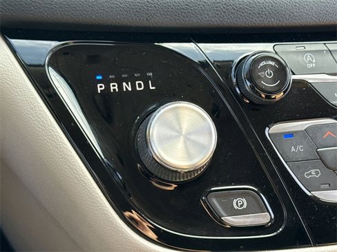 Used 2020 Chrysler Voyager Lxi image 22