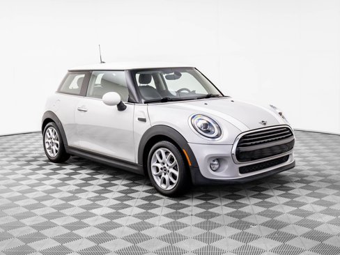 Used 2019 MINI Cooper 2-Door Hardtop w/ Signature Upholstery Package image 8