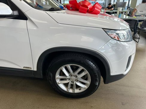 Used 2014 Kia Sorento LX image 14