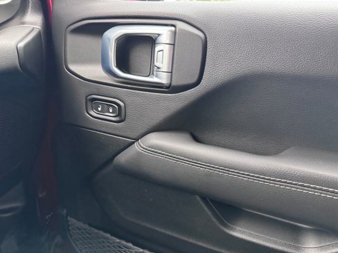 Used 2021 Jeep Wrangler Unlimited Sahara image 26