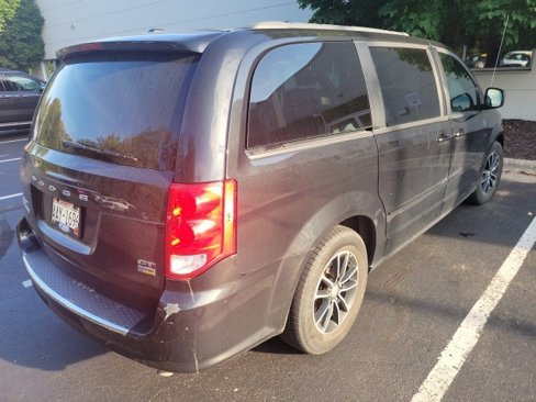 Used 2017 Dodge Grand Caravan GT image 5