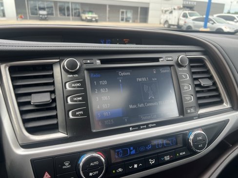 Used 2018 Toyota Highlander XLE image 20
