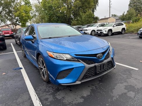 Used 2019 Toyota Camry SE image 4