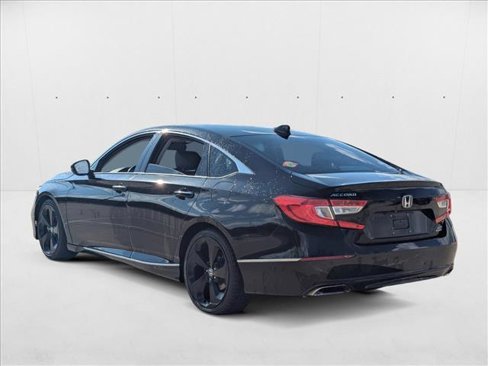 Used 2018 Honda Accord Touring image 7