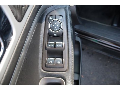 Used 2014 Ford Explorer XLT w/ Equipment Group 202A image 10