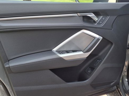 New 2025 Audi Q3 2.0T Premium image 14