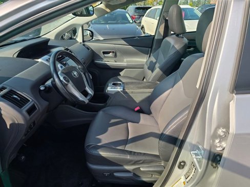 Used 2013 Toyota Prius V image 25