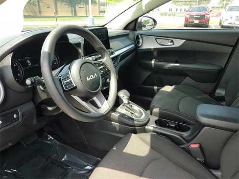 Used 2022 Kia Forte LXS w/ LXS Technology Package image 12