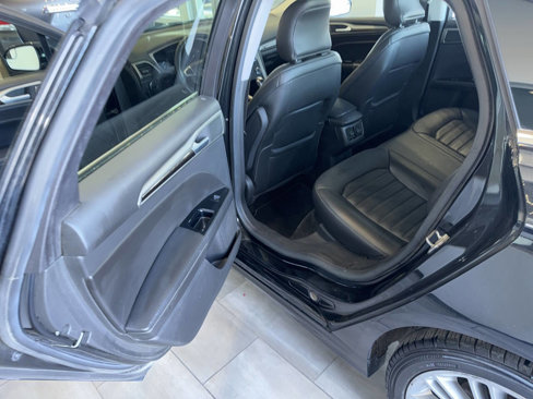 Used 2015 Ford Fusion SE w/ Equipment Group 202A image 20