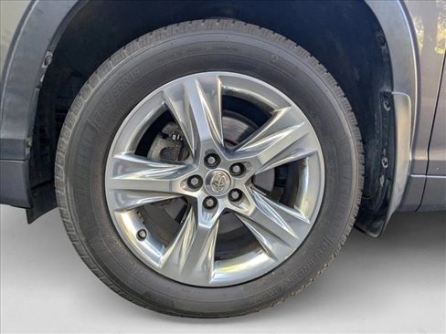 Used 2014 Toyota Highlander Limited image 25