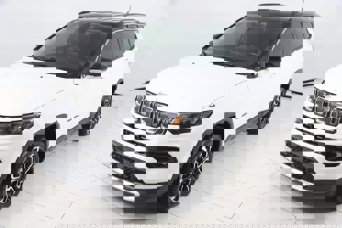 Used 2022 Jeep Compass Limited image 23