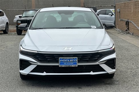 New 2025 Hyundai Elantra SEL image 2