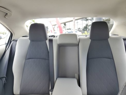 Used 2020 Toyota Corolla LE image 31