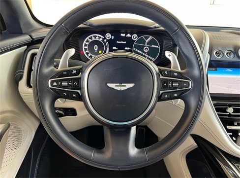 Used 2022 Aston Martin DBX image 15