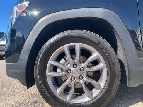 Used 2024 GMC Terrain SLT image 11