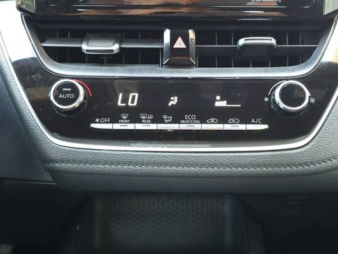 Used 2022 Toyota Corolla SE image 27