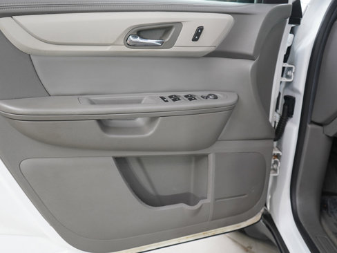 Used 2016 Chevrolet Traverse LS image 19