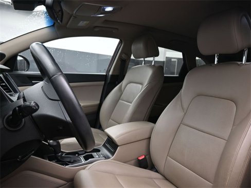 Used 2016 Hyundai Tucson Limited w/ Option Group 03 image 9