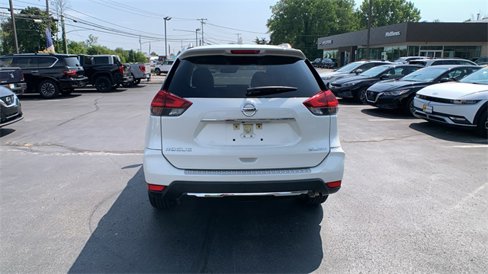Used 2018 Nissan Rogue SL w/ Premium Package image 4