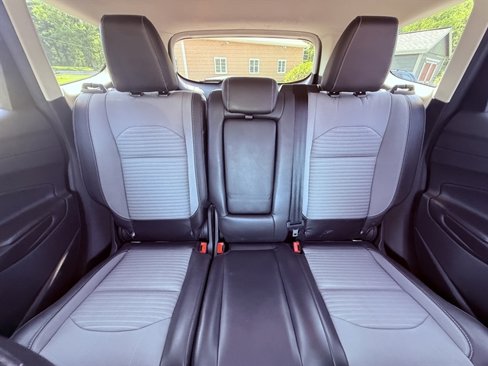 Used 2018 Ford Escape SE w/ SE Sport Appearance Package image 31