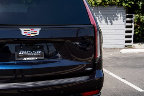 Used 2022 Cadillac Escalade ESV Premium Luxury image 30