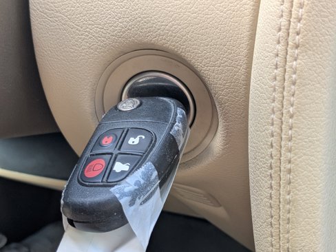 Used 2006 Jaguar XJ8 image 31