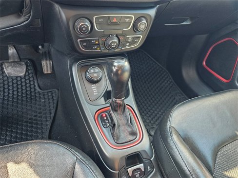 Used 2020 Jeep Compass Trailhawk image 23