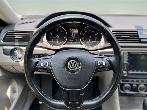Used 2018 Volkswagen Passat 2.0T SE image 8