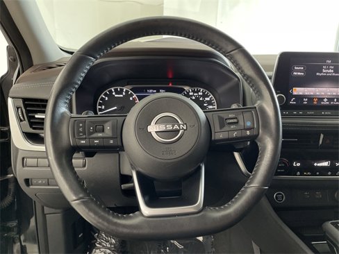 Used 2023 Nissan Rogue SV w/ SV Premium Package image 30