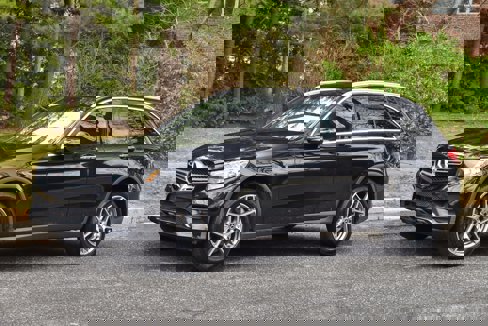 Used 2019 Mercedes-Benz GLC 300 4MATIC w/ Multimedia Package image 2