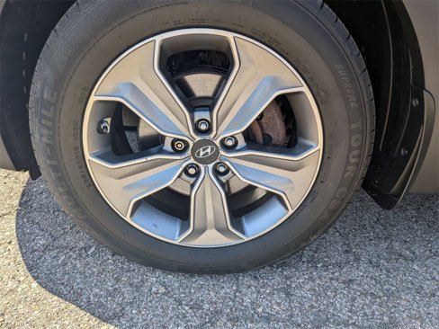 Used 2014 Hyundai Santa Fe GLS image 29