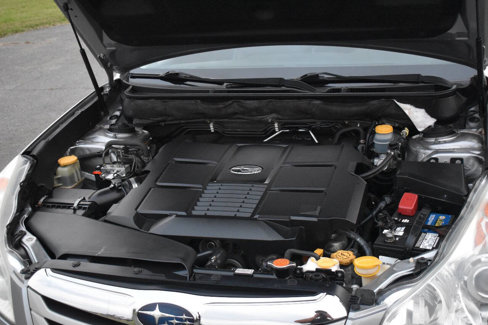 Used 2011 Subaru Outback 3.6R Limited image 32