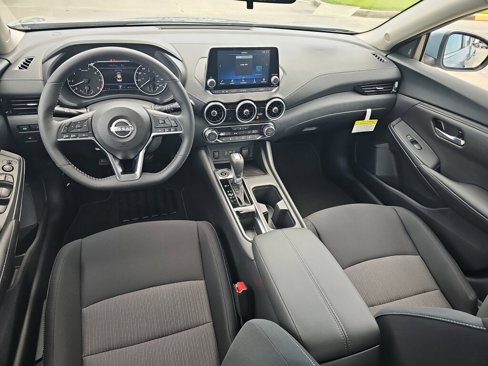 New 2025 Nissan Sentra SV image 4