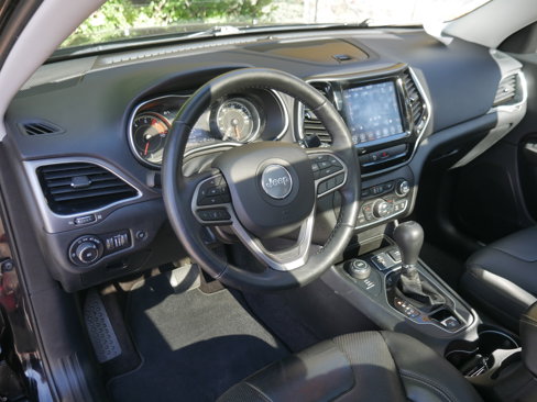 Used 2019 Jeep Cherokee Limited w/ Luxury Group image 4
