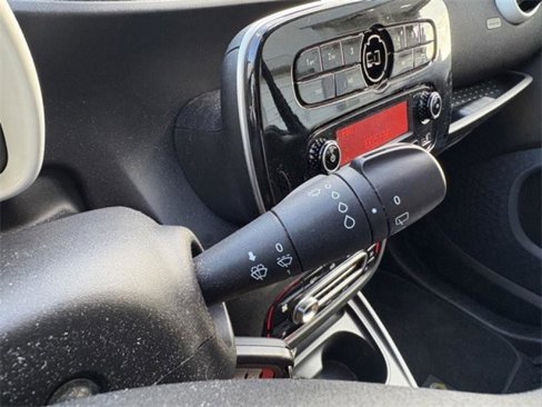 Used 2018 smart fortwo electric drive image 23