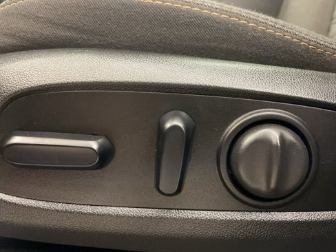 Used 2018 Chevrolet Equinox LT w/ Sun & Infotainment Package image 10