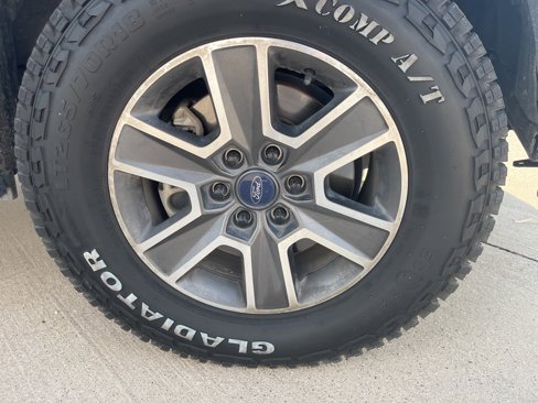 Used 2017 Ford F150 XLT w/ Equipment Group 302A Luxury image 6