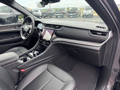 New 2025 Jeep Grand Cherokee Limited image 10