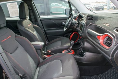 Used 2017 Jeep Renegade Trailhawk image 22