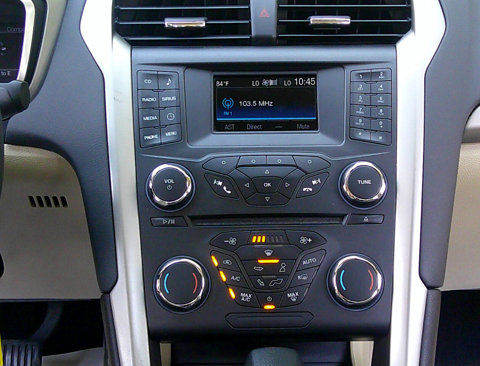 Used 2015 Ford Fusion SE image 32